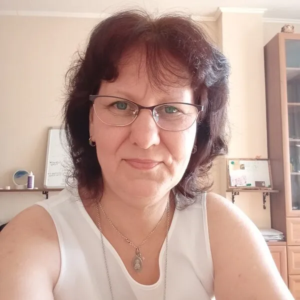 Оксана Ли